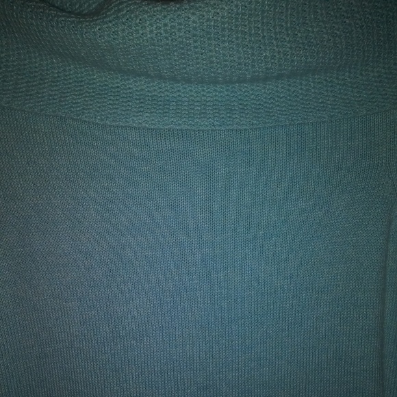 The Limited Baby Blue Tunic Sweater. - Picture 5 of 7